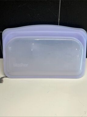 Stasher Reusable Snack Bag in a Lavender